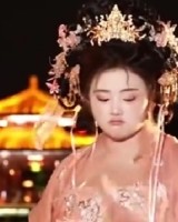 BBIN宝盈集团-刘禹彤晒日常视频：又双叒叕来大唐 这次是小公举呢