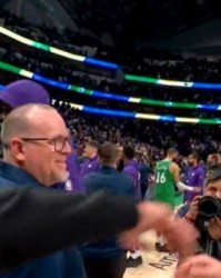 宝盈APP-玩笑？真心话！东契奇打趣库班：我对你们可是4胜0负哦~想我吗？